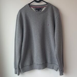 Tommy Hilfiger Men's Classic Gray Crewneck Sweater